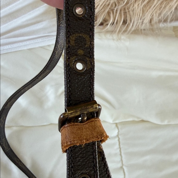 Louis Vuitton Monogram Canvas Messenger Bag - Picture 4 of 11